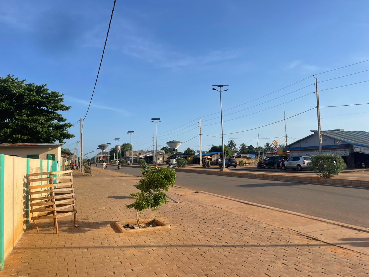 OFFRE FONCIÈRE DERRIÈRE L'ÉTABLISSEMENT HISTORIQUE DE OUIDAH ( Bertrand Dagnon ) - Vue 3