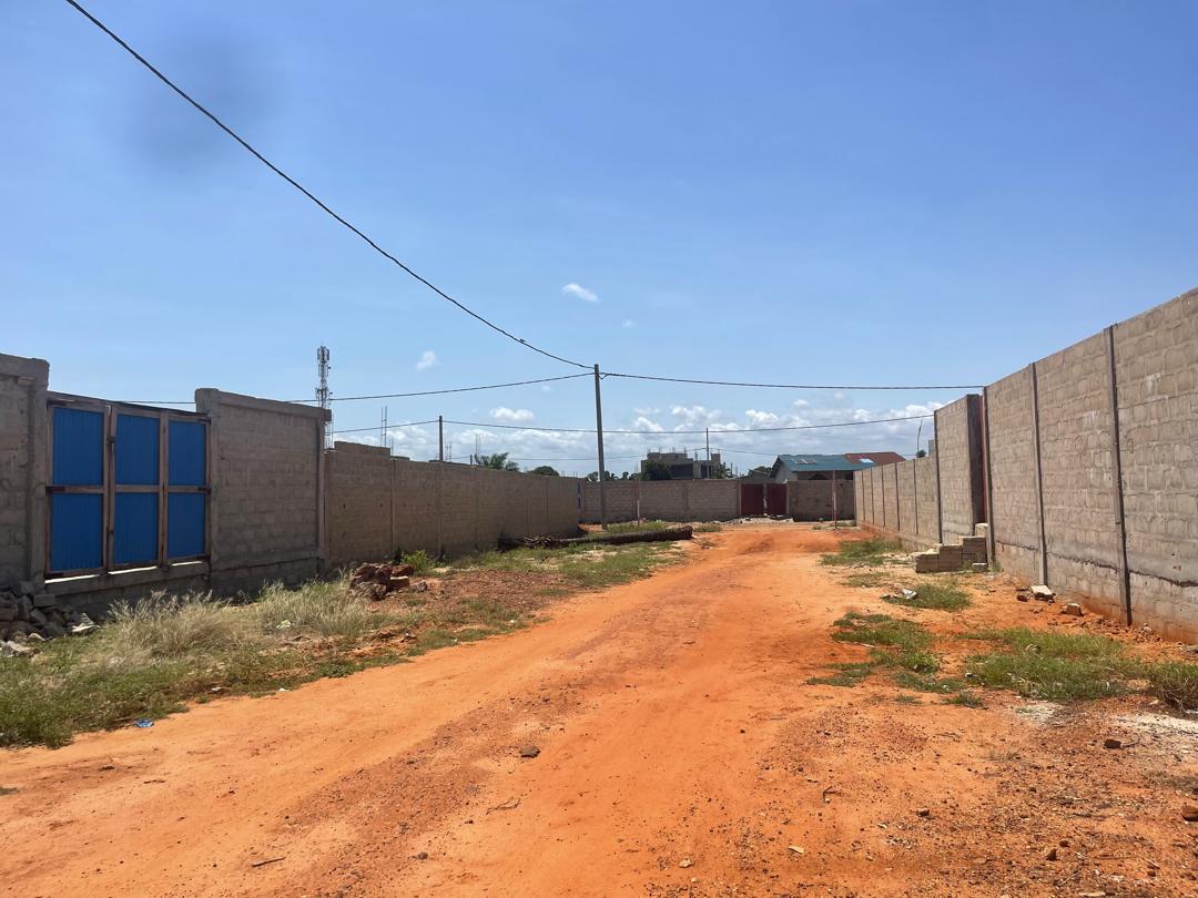 TERRAIN CONSTRUCTIBLE À ADOUNKO KPÊVI