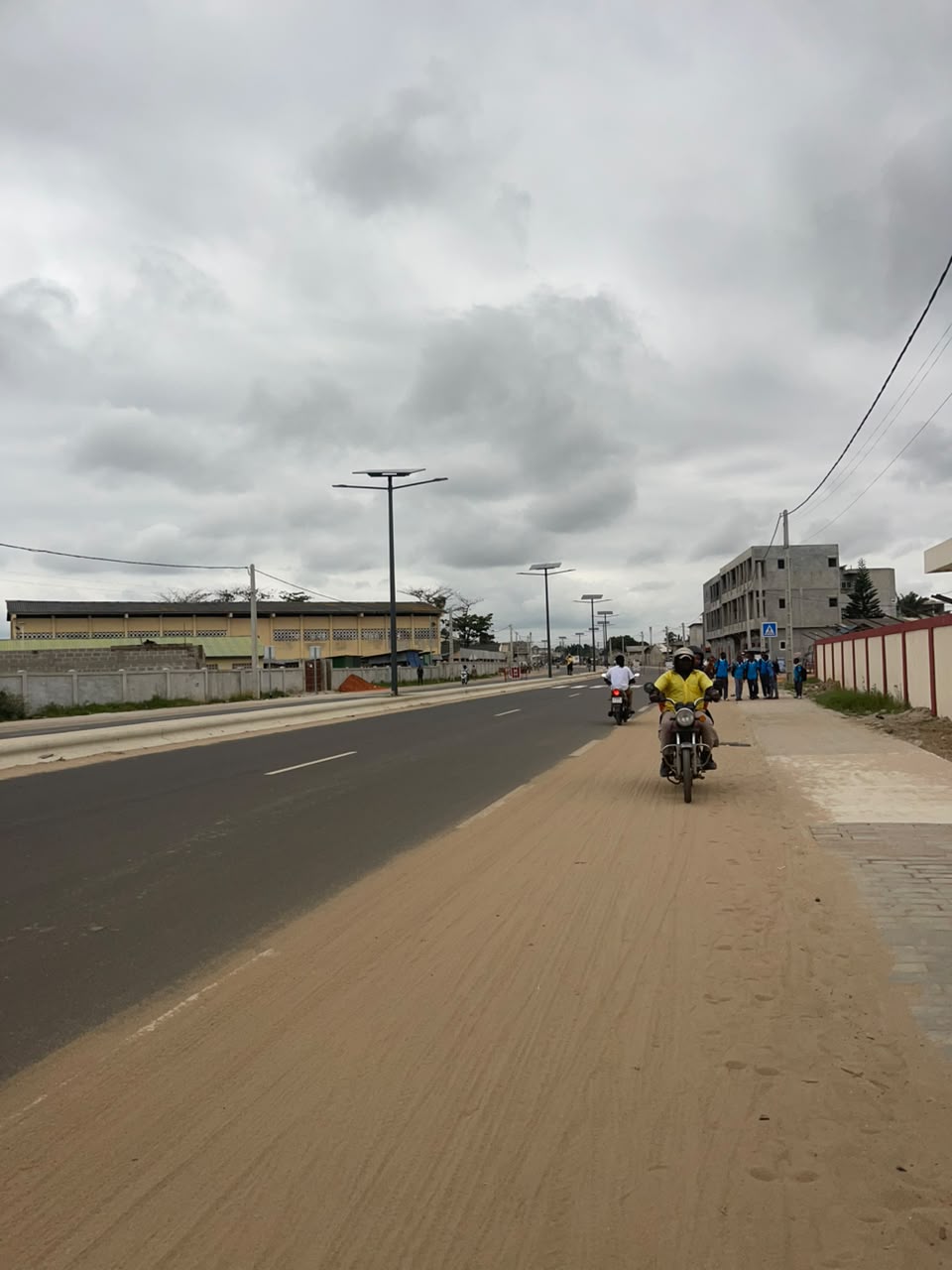 🏝️ ADOUNKO CENTRE : VENTE DE QUATRE 04 PARCELLES COLLÉS - Vue 2